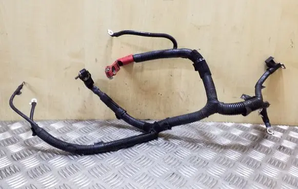 KIA Sorento Positive cable (battery) 372403E012