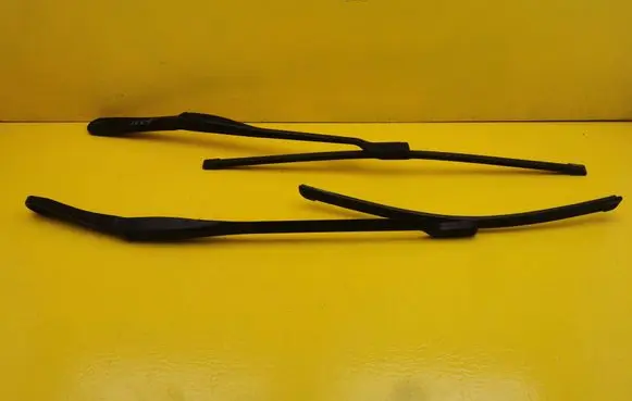 BMW 5 G30 G31 Front wiper blade arm