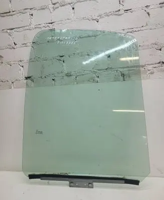 Nissan Interstar Front door window/glass (coupe) 43R000464 DOT772AS2M432