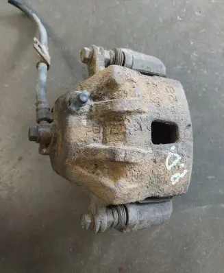 Hyundai Sonata Front brake caliper