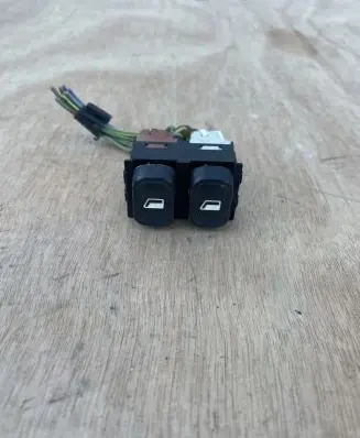 Peugeot 406 Electric window control switch 3250 3250K8