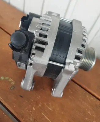 Opel Movano C Generator/alternator 9827171980