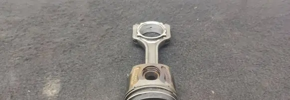 Opel Corsa E Piston with connecting rod 06935