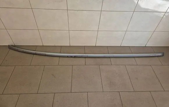 Hyundai i30 Roof bar rail 84241A6500