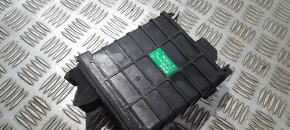 Volkswagen Golf II Engine control unit/module 0280800104 811906264