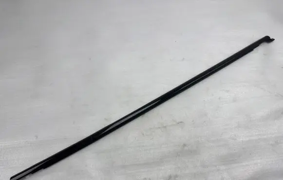 Volvo XC90 Rear door glass trim molding 31845555