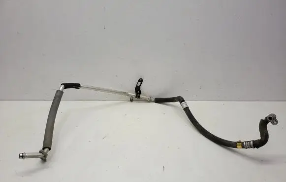 Toyota Prius c Air conditioning (A/C) pipe/hose