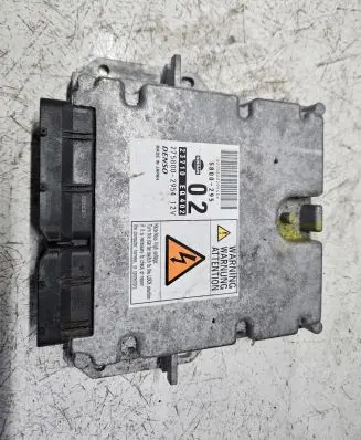 Nissan X-Trail T30 Engine control unit/module 23710EQ402 2758002954