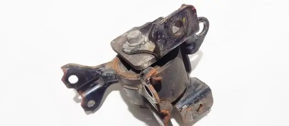 Mitsubishi Outlander Engine mount bracket
