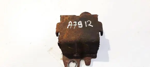 Toyota Urban Cruiser (XP110) Engine mount bracket