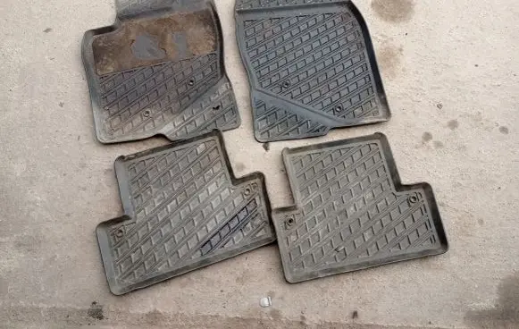 Volvo S60 Car floor mat set 30660990 30660989 30660720