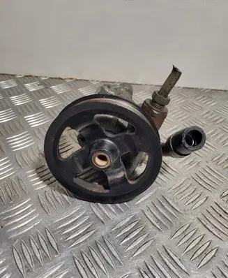 Toyota Avensis T250 Power steering pump