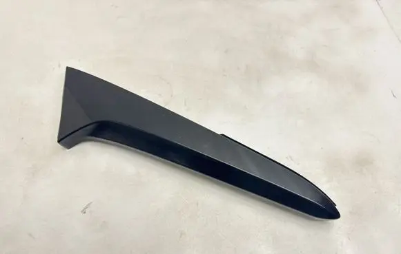 Mazda CX-30 Rear glass trim DFR5B09B2