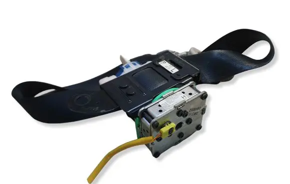 Mazda 6 Front seatbelt 0437002