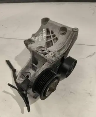 Opel Zafira C A/C compressor mount bracket 55582510 532374354