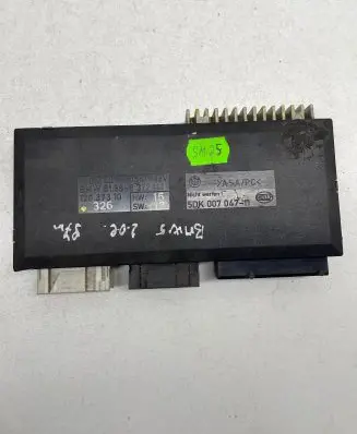 BMW 5 E39 Comfort/convenience module 5DK00704711 61358372141