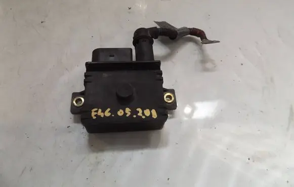 BMW 3 E46 Glow plug pre-heat relay 7786821