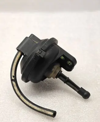 BMW 5 E60 E61 Vacuum valve 71424207 PA66GF30 03T294
