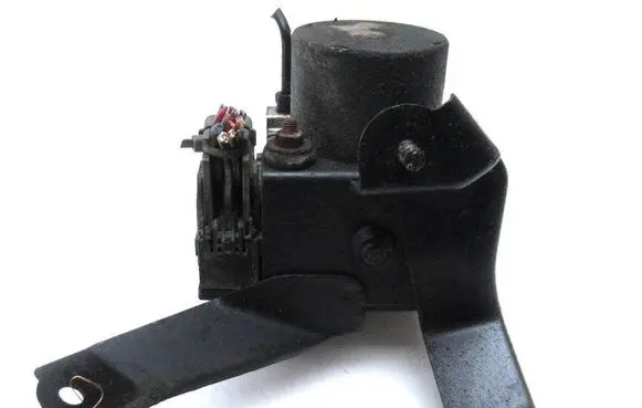 Toyota Avensis T250 ABS Pump