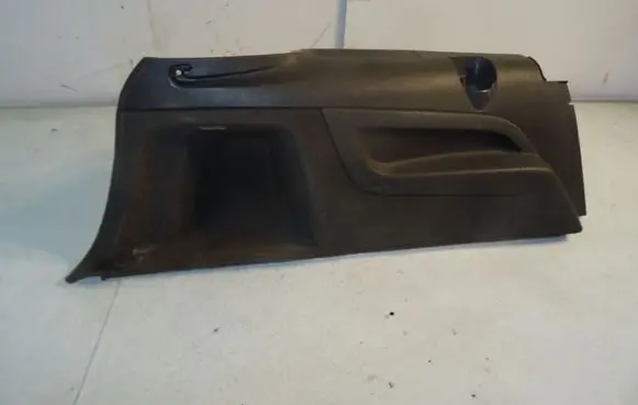 Audi Q7 4L Trunk/boot side trim panel 4L0863879