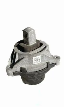 BMW 4 F36 Gran coupe Engine mount bracket 6850220