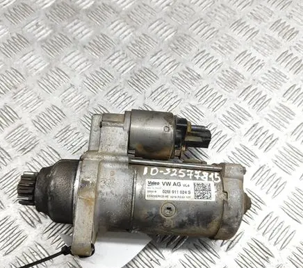 Volkswagen Golf VII Starter motor 02M911024S