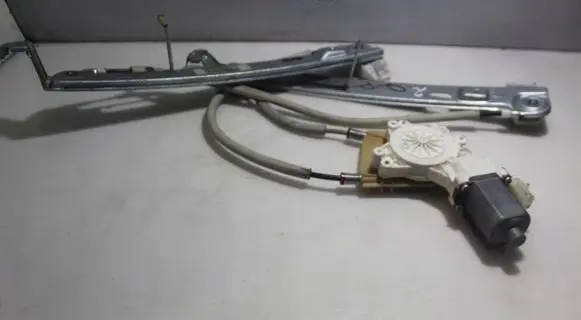 Dodge Caliber Front window lifting mechanism without motor