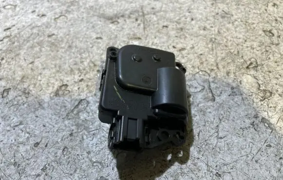 Jeep Patriot Air flap motor/actuator 913713 121427
