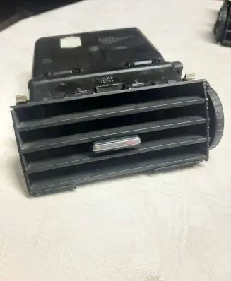 Ford Focus C-MAX Dash center air vent grill 3M51R014L21B0 05258004
