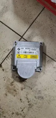 BMW 5 F10 F11 Airbag control unit/module 6882963