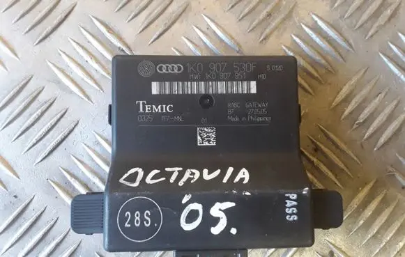 Skoda Octavia Mk2 (1Z) Other control units/modules 1K0907530F 1K0907951 0325TF7MNL