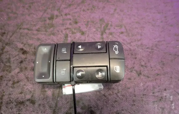 Opel Vectra C Quarter vent window switch 09185952