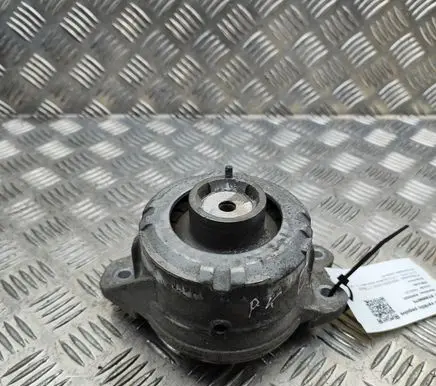 Mercedes-Benz E W213 Engine mount bracket A2132403900