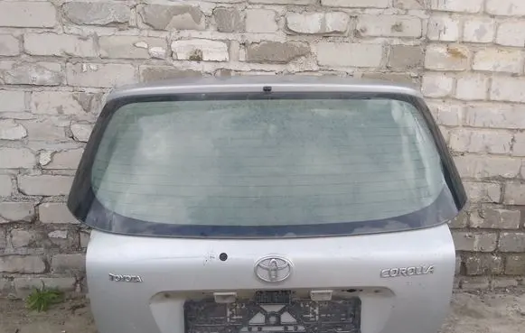 Toyota Corolla E110 Tailgate/trunk/boot lid