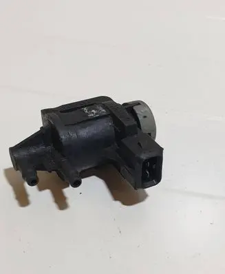 Volkswagen Golf IV Turbo solenoid valve 1J0906283A