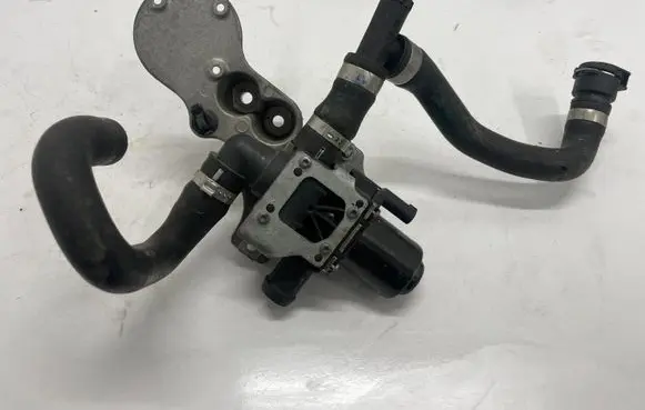 BMW 5 F10 F11 Electric auxiliary coolant/water pump 8514464 8577062