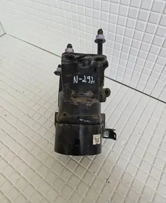 Toyota RAV 4 (XA50) Engine mount bracket L3160795