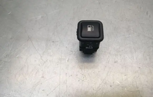 Volkswagen Golf IV Fuel tank opening switch 3B0959833 03000313