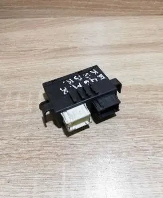 BMW 3 E46 Wing mirror control module 6916054