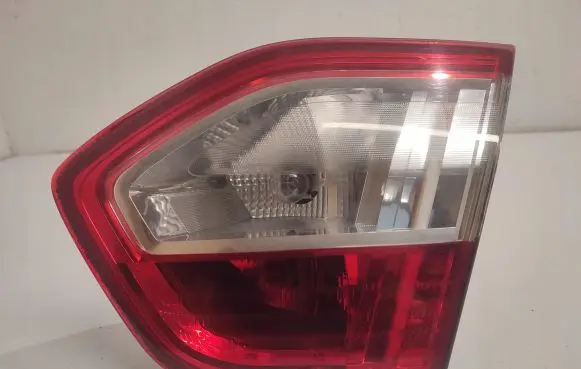 Renault Fluence Tailgate rear/tail lights