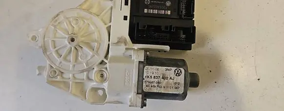 Volkswagen Jetta V Front door window regulator motor 1K5837402AJ 1K0959702Q 973567340