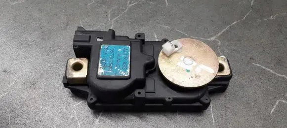 Hyundai Lantra II Central locking motor 9577029000