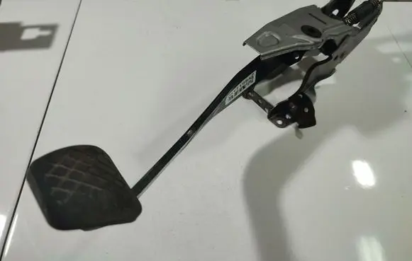 Honda FR-V Brake pedal 