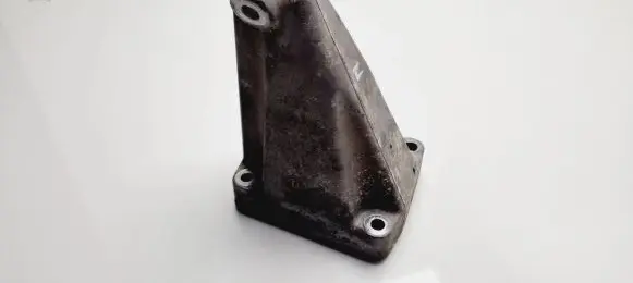 Mercedes-Benz C W203 Engine mounting bracket A6112230804
