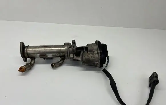Land Rover Range Rover L322 EGR valve cooler 6H4Q9Y493DC 6H4Q9Y493Df 71780064