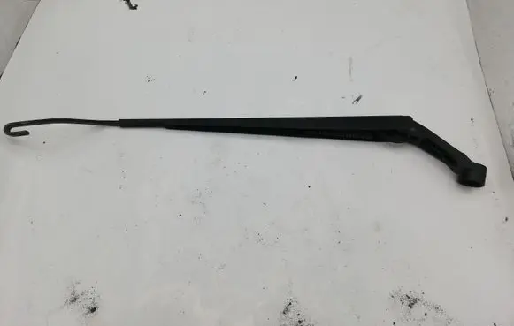 Toyota Corolla E120 E130 Front wiper blade arm 6797