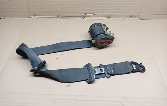 Renault Trafic II (X83) Front seatbelt 169157A 2411104 68403
