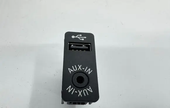 BMW 1 F20 F21 AUX in-socket connector 9229246