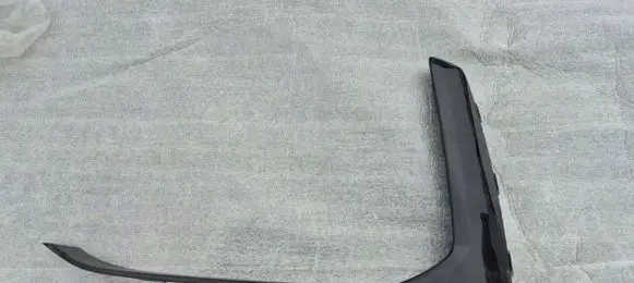 Audi Q7 4M Front bumper splitter molding 4M0807299A