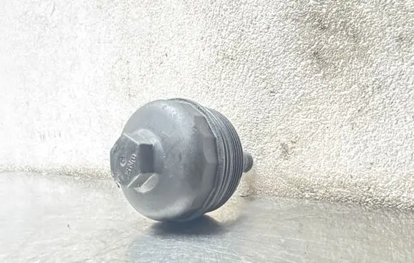 Opel Corsa C Oil filter cover 9680646